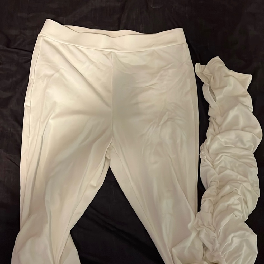 White stacked pants / legging material